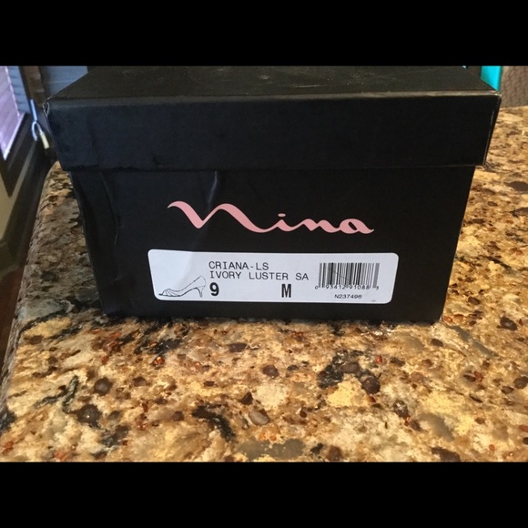 Nina satin ivory pumps - Picture 3 of 3